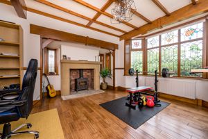 Dining Room - click for photo gallery